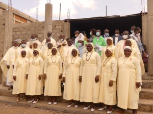 Profession perpétuelle et jubilé d’argent chez les Sœurs Notre Dame de Nazareth