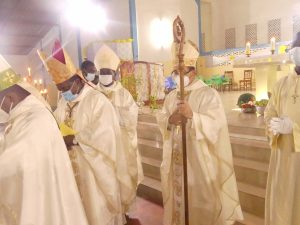 Le Nonce Apostolique et les évêques du Togo à la Paroisse de Kpangalam